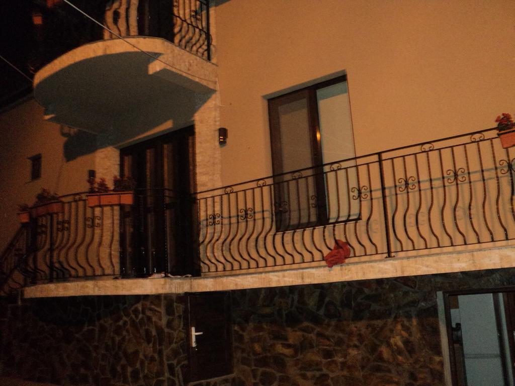 Cabana Suvenirurilor سكاريشوارا المظهر الخارجي الصورة