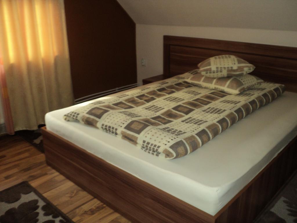 Cabana Suvenirurilor سكاريشوارا المظهر الخارجي الصورة
