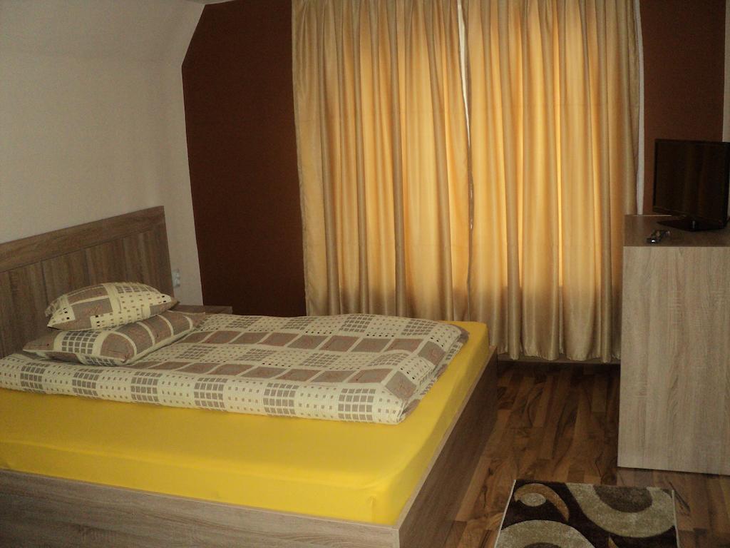 Cabana Suvenirurilor سكاريشوارا المظهر الخارجي الصورة