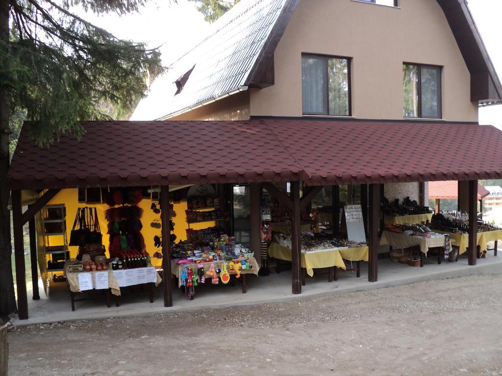 Cabana Suvenirurilor سكاريشوارا المظهر الخارجي الصورة