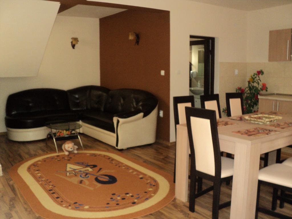 Cabana Suvenirurilor سكاريشوارا المظهر الخارجي الصورة